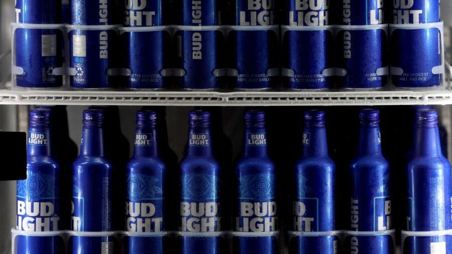 Former Anheuser-Busch Executive Asks Current CEO to Step Down: ‘He’s Been Paralyzed’
