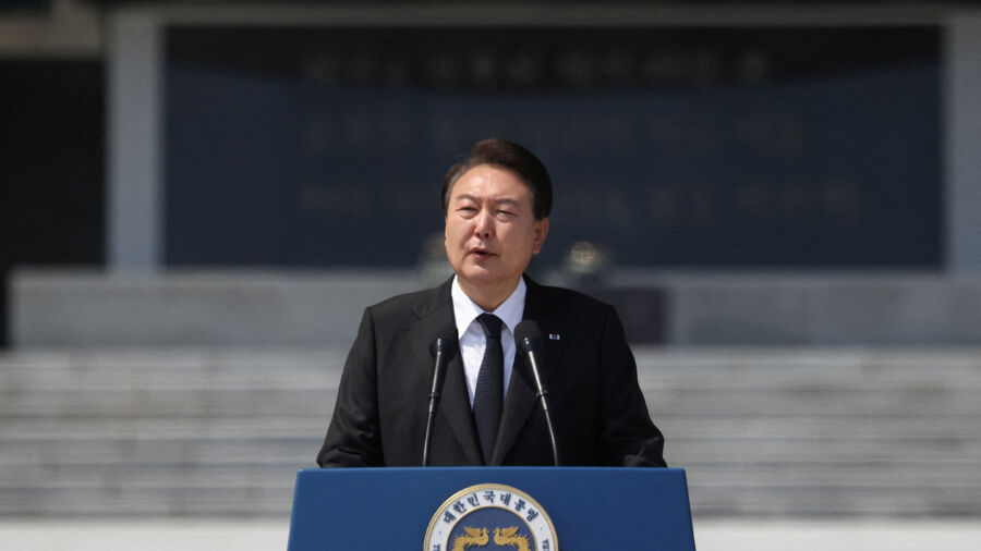 South Korea’s Yoon Tells Unification Ministry to Be Less Soft on North