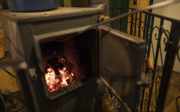 10 States Plan to Sue EPA Over Standards for Residential Wood-Burning Stoves
