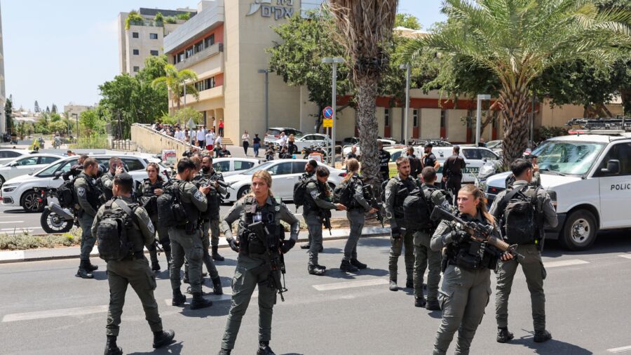 8 Injured in Palestinian Car-Ramming, Stabbing in Tel Aviv
