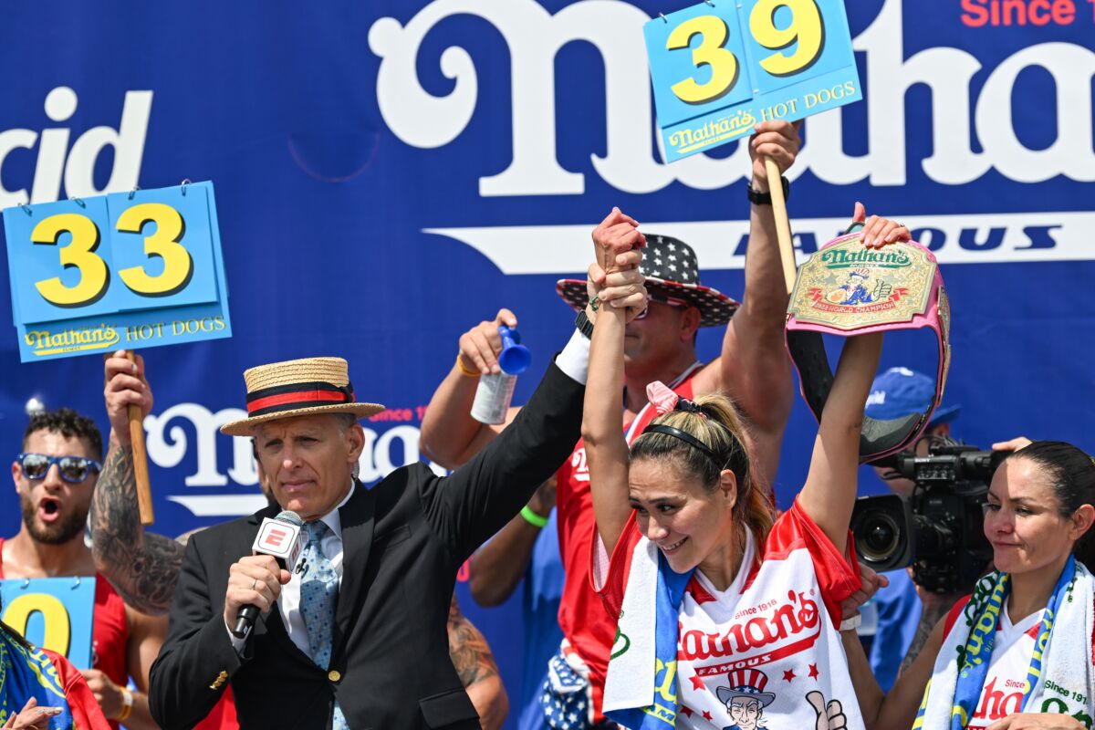 Professional Eaters Compete In Nathan S Annual Hot Dog Eating Contest
