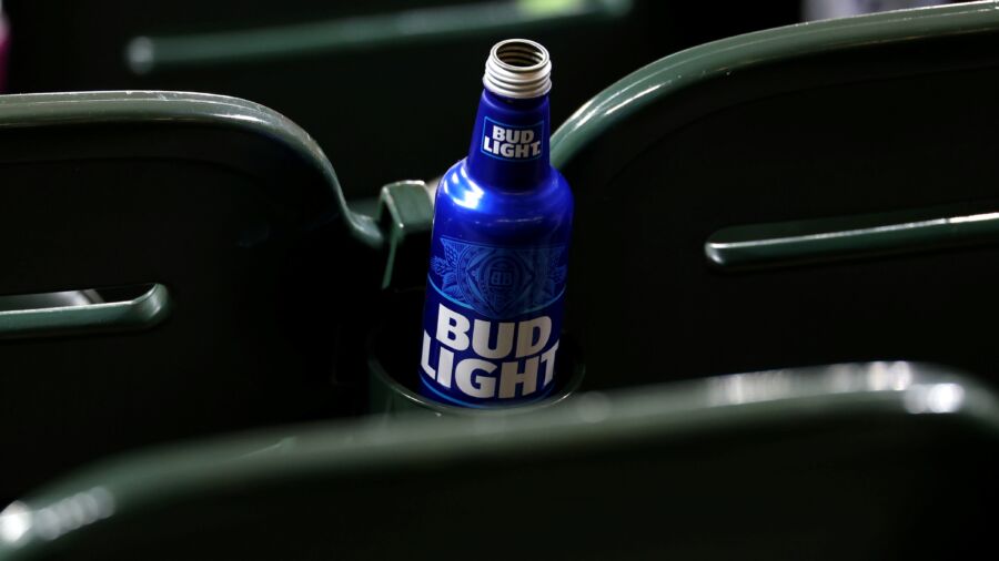 Bud Light’s Latest Move Pushes Drinkers Further Away, Ex-official Warns