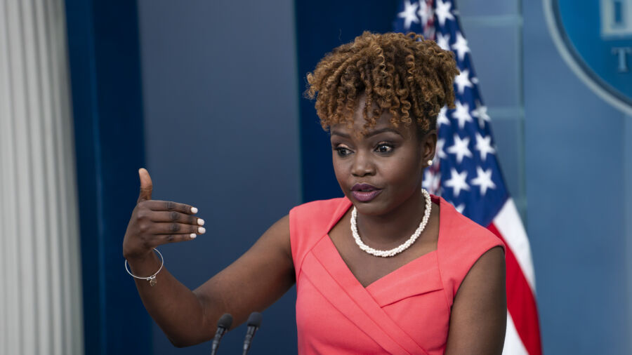 White House Holds Daily Briefing