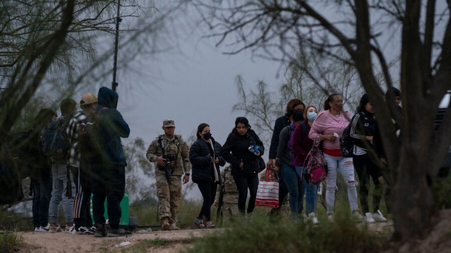 Border Patrol Released Immigrant on Terrorism Watch List Due to Processing Overwhelm: Retired ICE Agent