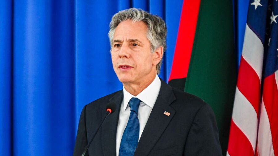 Blinken Makes Global Bid to Pressure China on Fentanyl Crisis