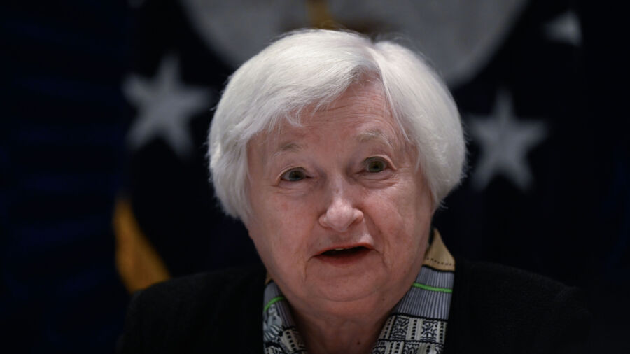 Challenges Yellen Faces Amid Trip to Beijing