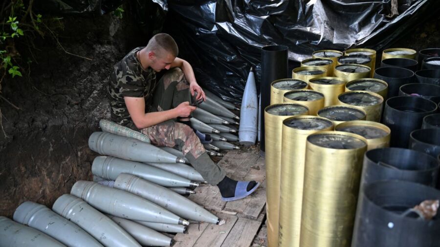 ‘Cluster Bombs’ Headed for Ukraine Pack a Punch, but Leave Lethal ‘Duds’ in Wake