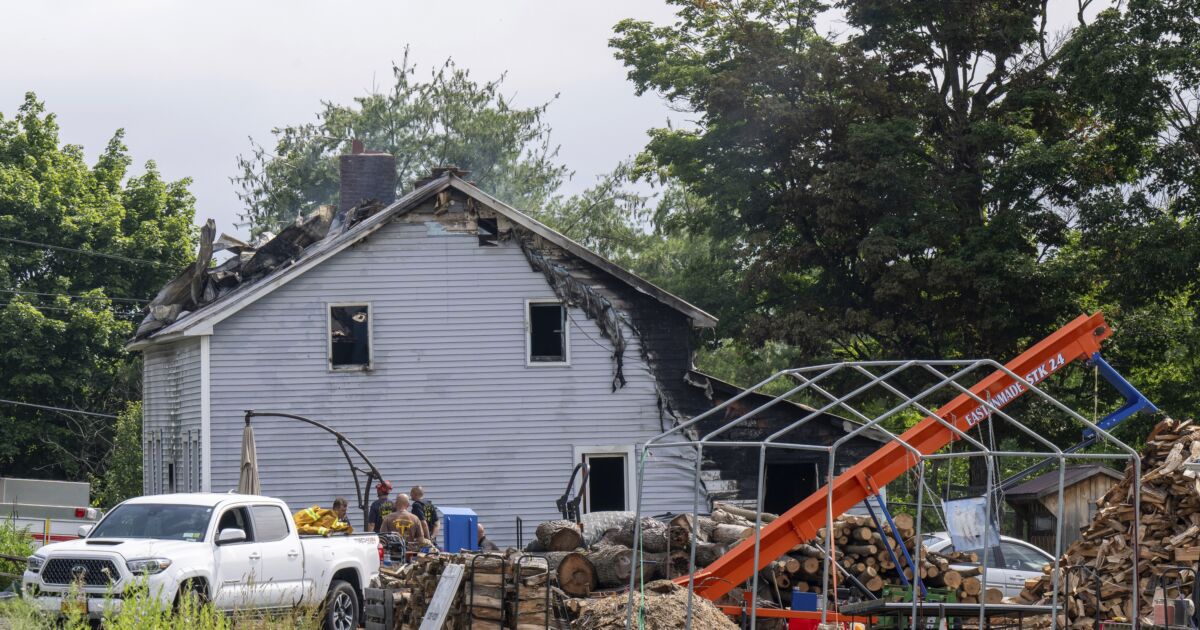 4 Die in Upstate NY House Fire as Crews Respond to Woman’s Desperate