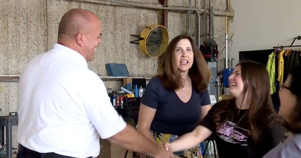 Firefighter Who Rescued Pregnant Woman 18 Years Ago Sees Her Daughter ...