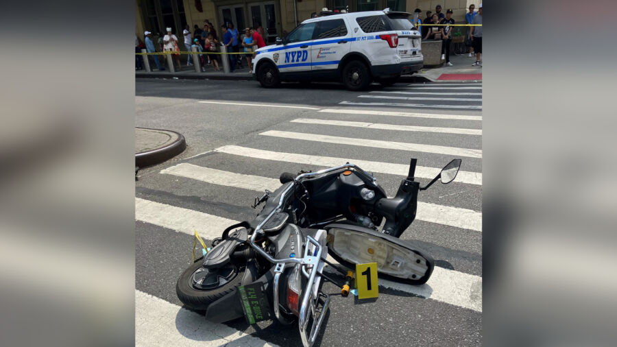 Gunman on Scooter Shoots Randomly in NYC, Killing 87-Year-Old and Wounding 3 Others: Police