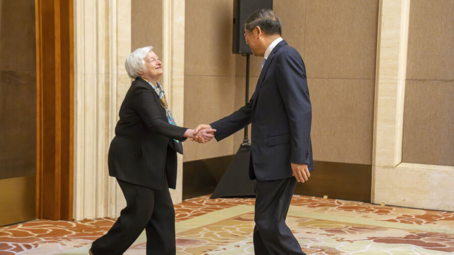 Backlash Over Yellen’s Bows to CCP Official in Beijing