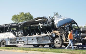 3 Dead and 14 Injured in Illinois Crash Involving Greyhound Bus and Tractor-Trailers, Police Say