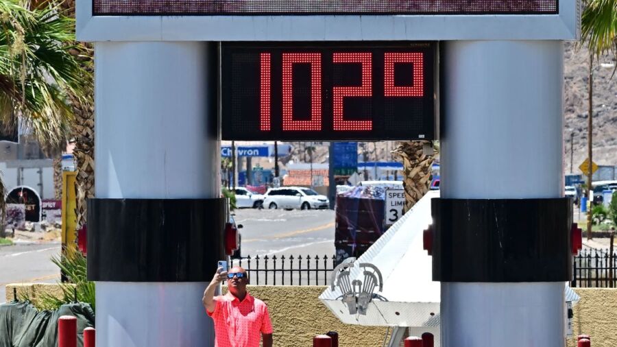 More Than 100 Million Americans Under Heatwave Alerts as Scorching Weather Set to Intensify