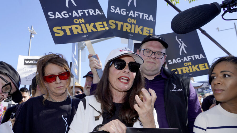Movie and TV Stars Join Picket Lines in Fight Over the Future of Hollywood