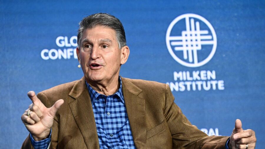 Manchin Announces Fundraising Numbers as Speculation Grows About 3rd-Party White House Bid