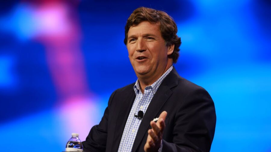 Tucker Carlson Refutes New Book’s Claim That Ron DeSantis Accosted His Dog