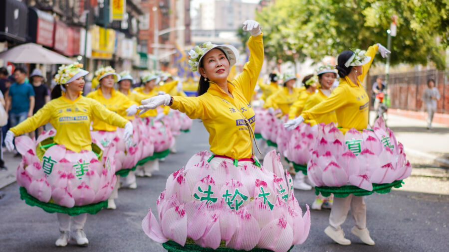 Falun Gong Raises Awareness of Brutal Persecution in China