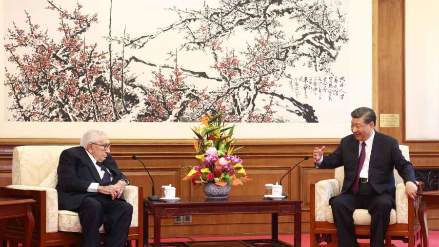 ‘China Never Forgets Its Old Friends’: Xi Jinping Meets With Kissinger in Beijing