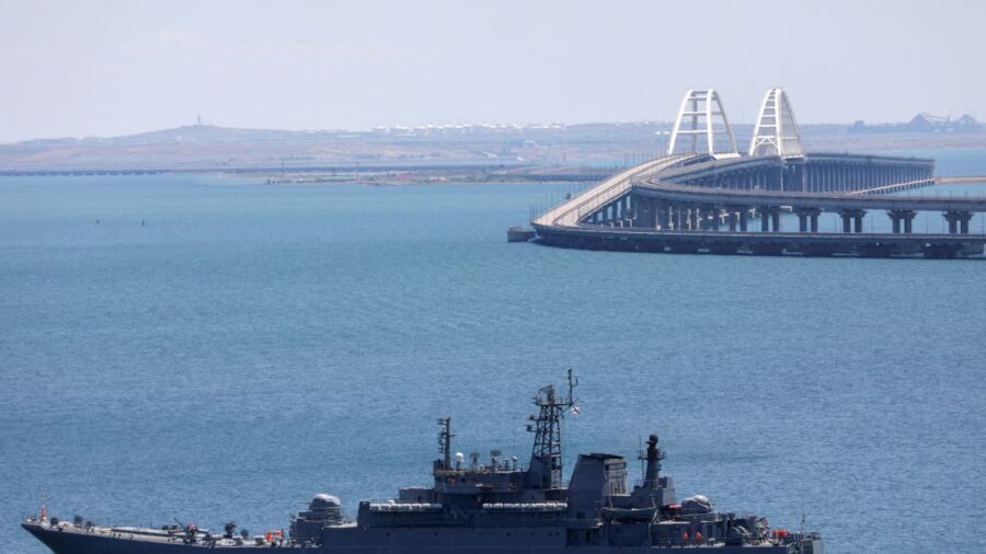Drone Attack in Crimea Prompts Evacuation, Brief Bridge Closure