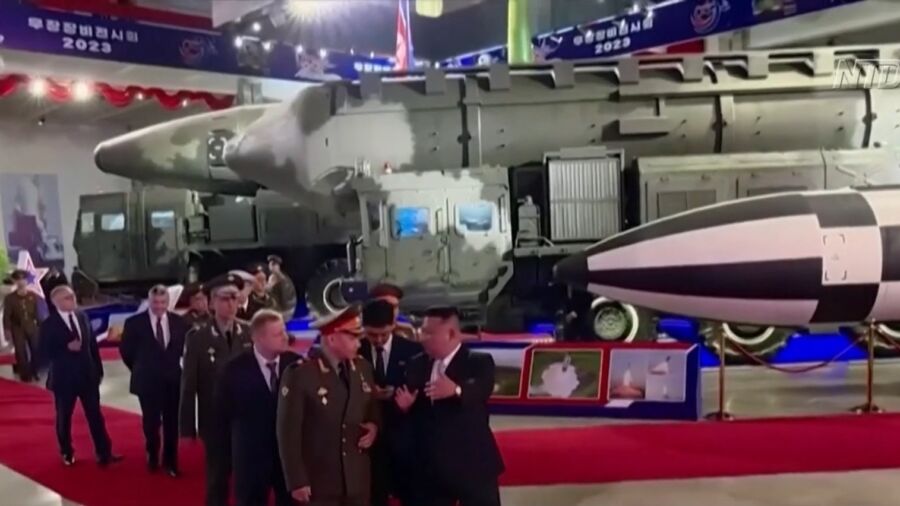 North Korea Shows Banned Missiles to Russian Minister