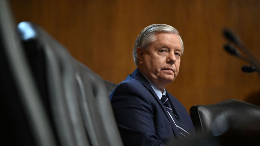 Sen. Lindsey Graham Reacts After Fulton County Grand Jury Recommended Criminal Charges