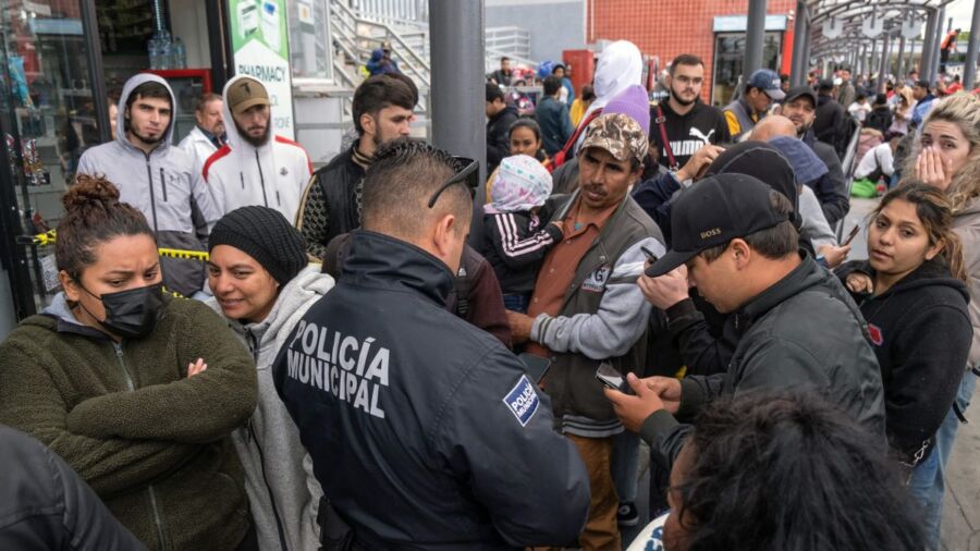 Biden Admin to Accept Some Migrants Waiting in Mexico Into US as Refugees
