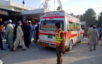 Suicide Bomb at Political Rally in Pakistan Kills More Than 40