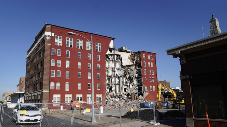 Iowa Agency Finds Deaths of 3 Men in Building Collapse Were Accidental