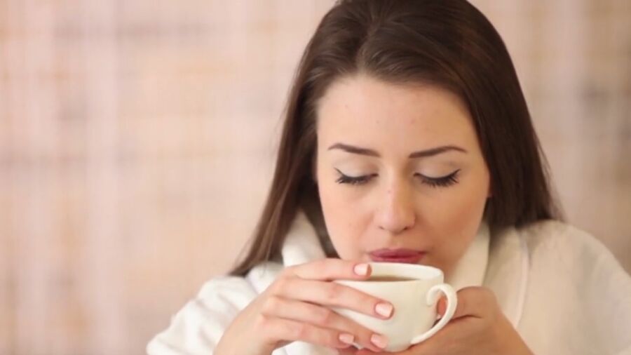 Tips to Reduce Anxiety, Plus Herbal Tea Ideas