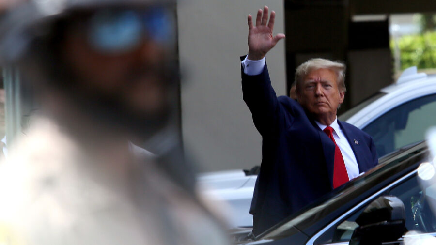 Trump in DC for Charges Related to Jan. 6