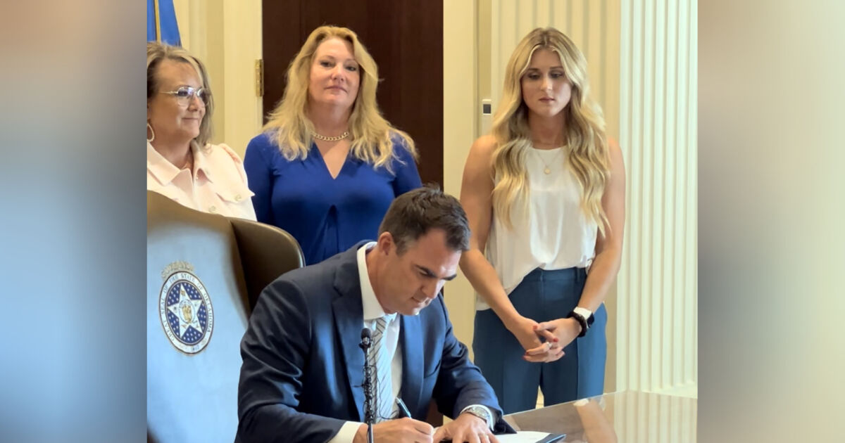 Oklahoma Governor Issues Executive Order Defining Biological Sex Ntd