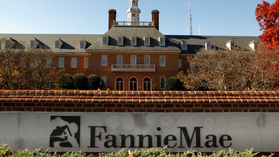 Fitch Downgrades Fannie Mae, Freddie Mac After US Rating Cut