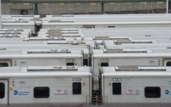 New York City Train Derailment Leaves 13 Passengers Injured, 2 Seriously