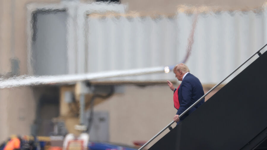 Trump Returns to DC for 3rd Indictment