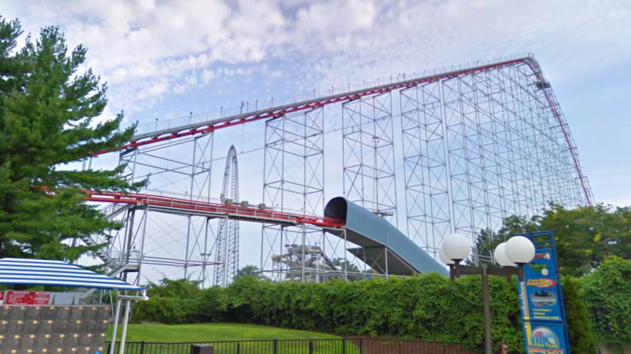 Riders Forced to Walk Down After Roller Coaster Stops Before the Top