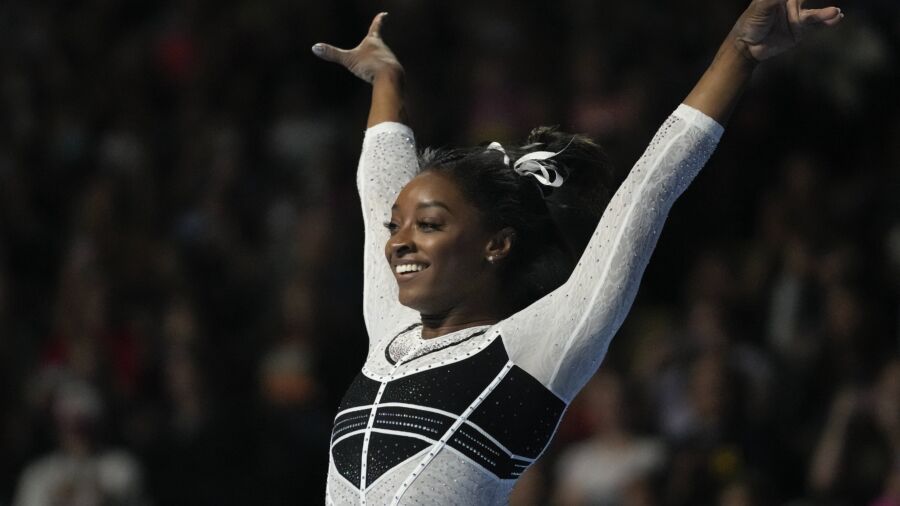 Simone Biles Dazzles in Her Return Following 2-year Layoff to Easily Claim US Classic
