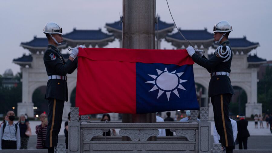CCP Troops Vow Suicide Attacks on Taiwan: Documentary