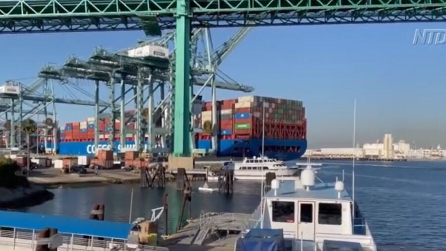 Chinese Exports Suffer Sharpest Drop Since Start of Pandemic