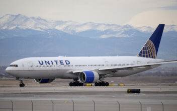 Investigators Say Miscommunication Between Pilots Caused United Plane to Drop Near Ocean’s Surface