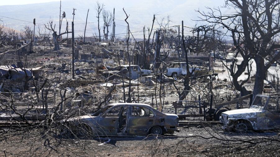 Maui Officials and Scientists Warn That After the Flames Flicker Out, Toxic Particles Will Remain