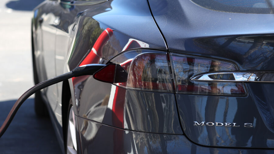 California Bill Seeks to Use Electric Vehicles as Backup Storage to 'Stabilize the Grid': Energy Consultant