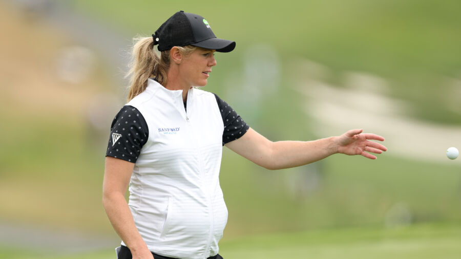 Golfing With a Baby Bump: LPGA's Amy Olson