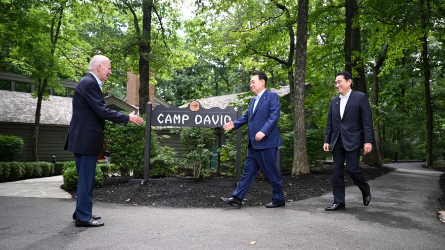 Biden Holds Trilateral Summit With Korean President, Japanese Prime Minister