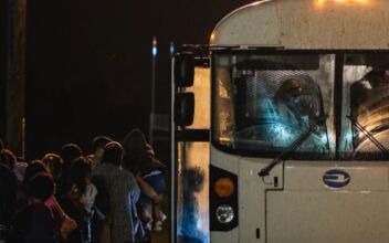 9th Illegal Immigrant Bus Arrives in Los Angeles From Texas