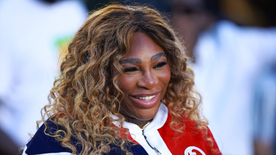 Serena Williams Reveals She Had Benign Cyst ‘the Size of a Small Grapefruit’ Removed From Her Neck