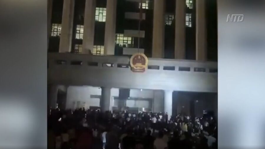 Protesters Angered Over Flood Disaster Compensation