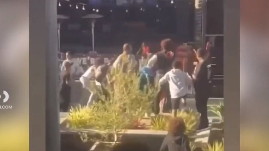 Huge Fight Erupts in California Mall