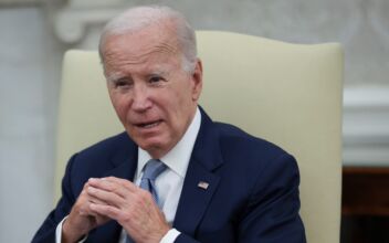 Lawsuit to Access Biden Correspondence: Around 5,000 Emails Purportedly Show Business Talk Among Bidens