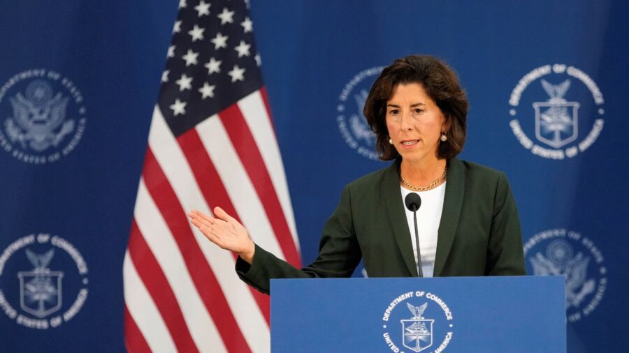Raimondo: No Changes Expected for Trump China Tariffs