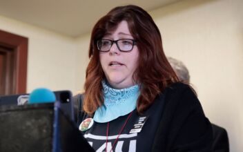 Pro-Life Campaigner Should Be Freed Because Abortion Protest Not ‘Crime of Violence,’ Lawyer Says